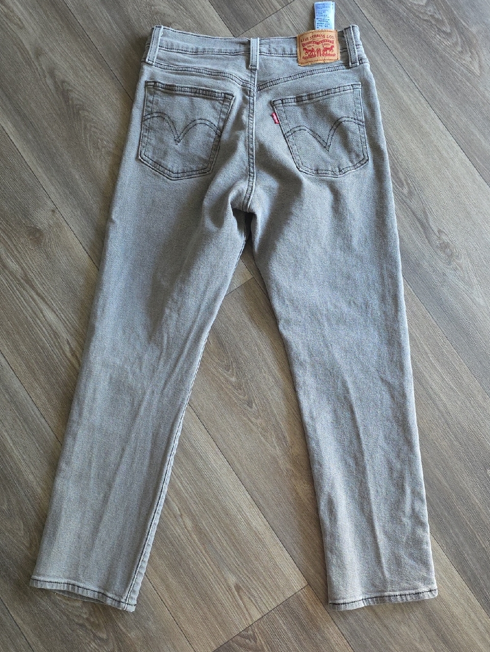 Levi's Women's Light Gray Skinny Jeans